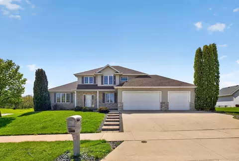 4823 Scenic Oak Dr SW, Rochester, MN 55902