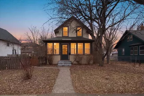 2820 33rd Ave S, Minneapolis, MN 55406