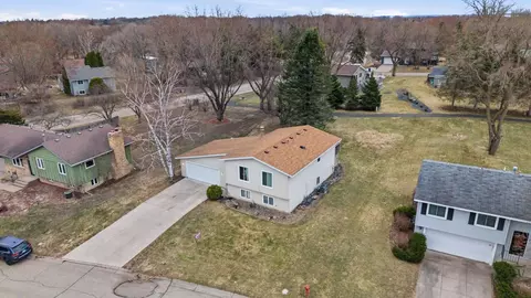 112302 Baxter Ct, Chaska, MN 55318