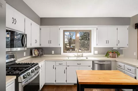 1978 Timber Wolf Trl S, Eagan, MN 55122 photo 12
