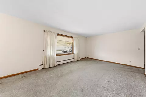Living - 107 21st Ave NW, Faribault, MN 55021 photo 2 of 4