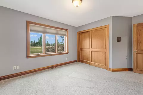 Bedroom - 24 Greenhaven Bay, Faribault, MN 55021 photo 2 of 5