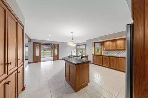 Kitchen - 24 Greenhaven Bay, Faribault, MN 55021 photo 1 of 9