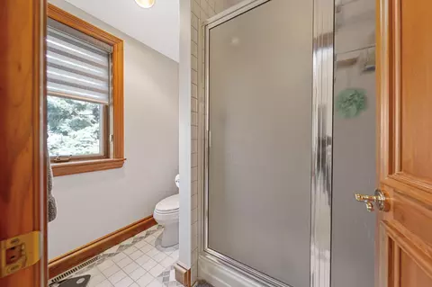 Bath - 24 Greenhaven Bay, Faribault, MN 55021 photo 4 of 8