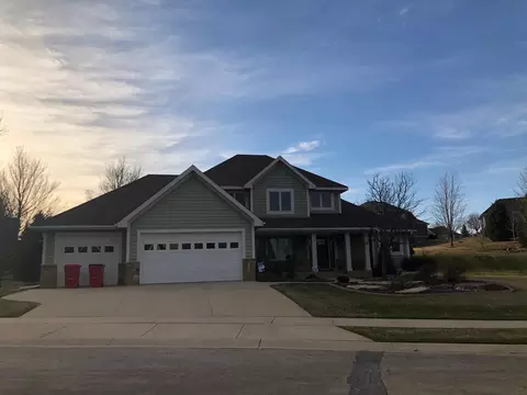 5347 Scenic Oak Dr SW, Rochester, MN 55902