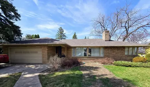 Exterior - 910 3rd Ave SW, Pipestone, MN 56164 photo 2 of 9