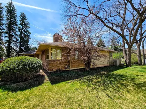 Exterior - 910 3rd Ave SW, Pipestone, MN 56164 photo 4 of 9
