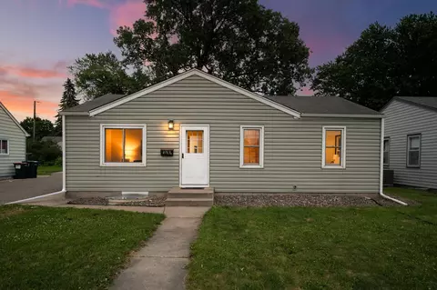 4763 Chatham Rd NE, Columbia Heights, MN 55421