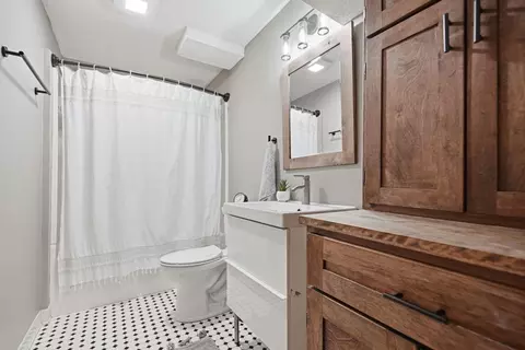 1955 Timber Wolf Trl S, Eagan, MN 55122 photo 14