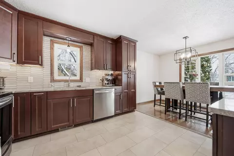 1955 Timber Wolf Trl S, Eagan, MN 55122 photo 8