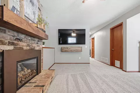 1955 Timber Wolf Trl S, Eagan, MN 55122 photo 29