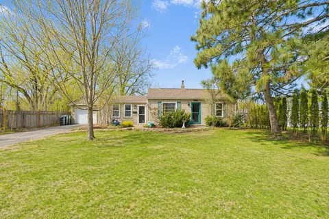 8710 11th Ave S, Bloomington, MN 55420