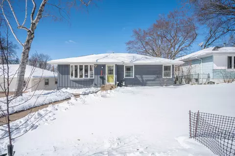 2611 Parkview Blvd, Robbinsdale, MN 55422