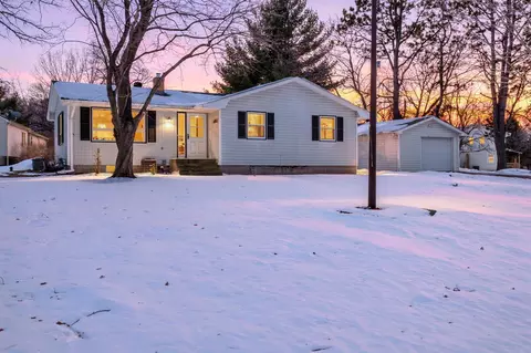 4161 Otter Lake Rd, Gem Lake, MN 55110