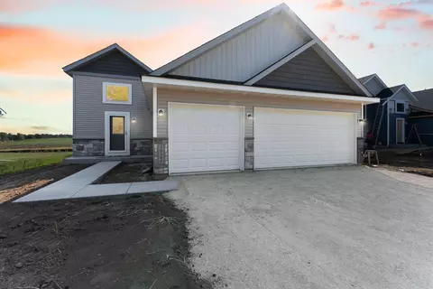 569 Sienna Dr, Watertown, MN 55388