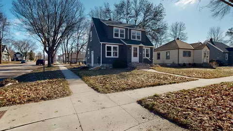 Exterior - 601 7th St SW, Willmar, MN 56201 photo 1 of 2