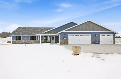 10185 440th St, Holdingford, MN 56340