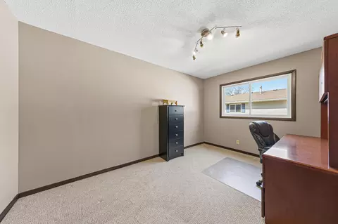 Bedroom - 1902 Brookside Dr, Albert Lea, MN 56007 photo 3 of 8