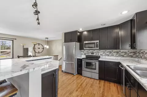 Kitchen - 1902 Brookside Dr, Albert Lea, MN 56007 photo 3 of 4