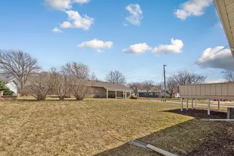 Exterior - 1902 Brookside Dr, Albert Lea, MN 56007 photo 4 of 5