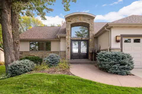 3857 Island View Cir NW, Prior Lake, MN 55372