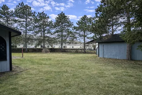 Exterior - 605 7th St W, Park Rapids, MN 56470 photo 4 of 8