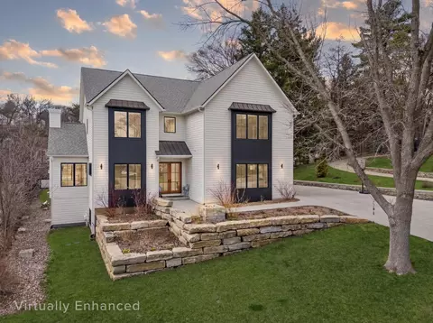 905 9th Ave SW, Rochester, MN 55902
