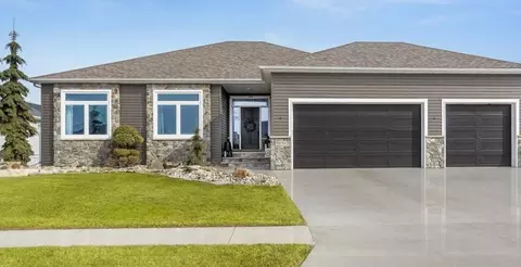 3839 Reserve Dr E, West Fargo, ND 58078