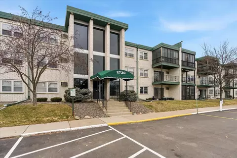 2720 Dale St N #C114, Roseville, MN 55113