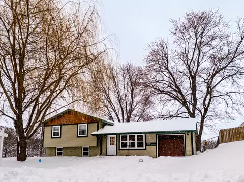 532 17th St E, Hastings, MN 55033