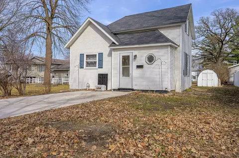 723 Ivy Ln SE, Hutchinson, MN 55350