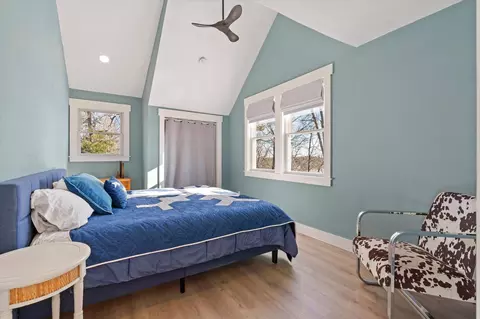 Bedroom - 31528 Lakeview Dr, Cushing, MN 56443 photo 5 of 9