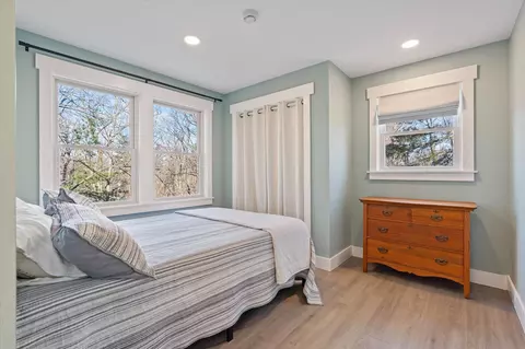 Bedroom - 31528 Lakeview Dr, Cushing, MN 56443 photo 1 of 9