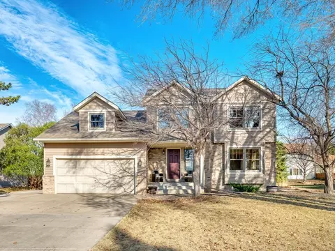 2910 Desoto St, Little Canada, MN 55117