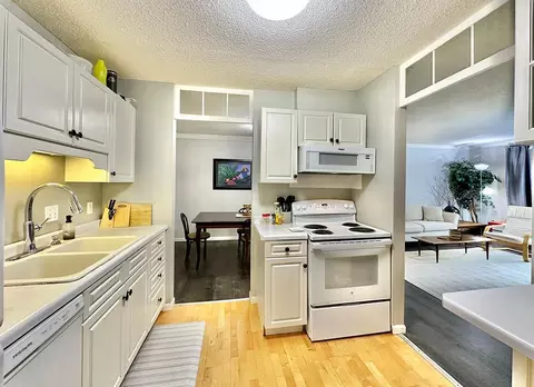 7510 Cahill Rd #214B, Edina, MN 55439