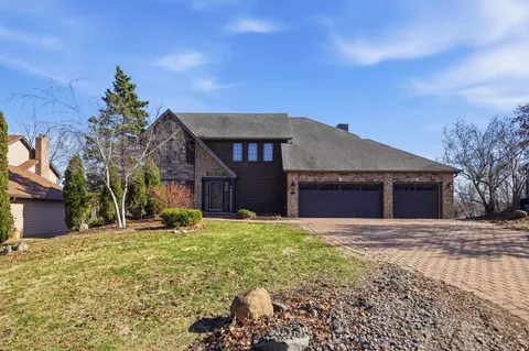 17050 Javelin Ct, Lakeville, MN 55044