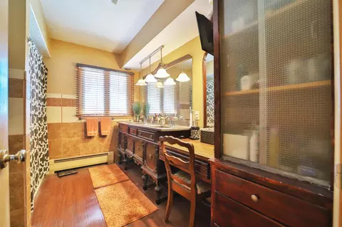 Bath - 1507 S 6th St, Brainerd, MN 56401 photo 2 of 4