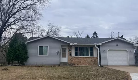 808 1st St NE, Osseo, MN 55369