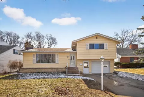 1224 4th St NW, Rochester, MN 55901