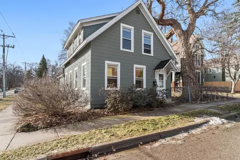 123 Pine St E, Stillwater, MN 55082