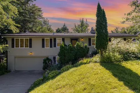5513 Mirror Lakes Dr, Edina, MN 55436