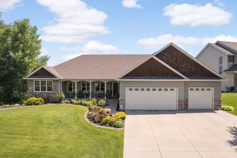 14275 Geneva Ave N, Hugo, MN 55038