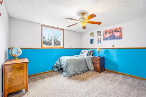 Bedroom - 1487 Meadow Ln, Maple Plain, MN 55359 photo 4 of 5