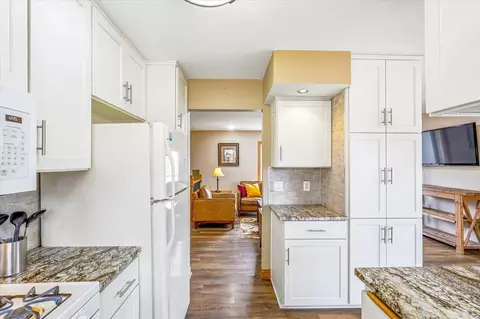 Kitchen - 1487 Meadow Ln, Maple Plain, MN 55359 photo 4 of 4