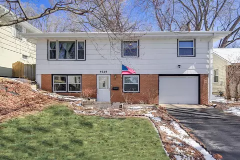 4629 Polk St NE, Columbia Heights, MN 55421