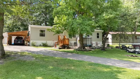 2060 Clearwater Forest Dr S, South Haven, MN 55382