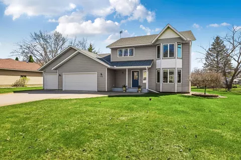 1314 W Oakes Dr, Saint Cloud, MN 56303
