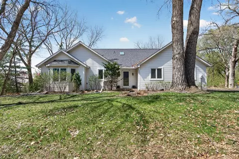 1207 Birch St, Saint Paul, MN 55119