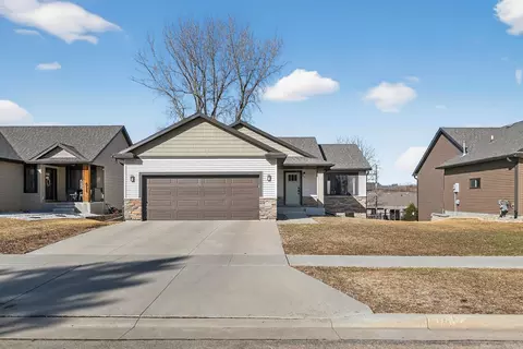 3907 Sunnydale Ln SE, Rochester, MN 55904