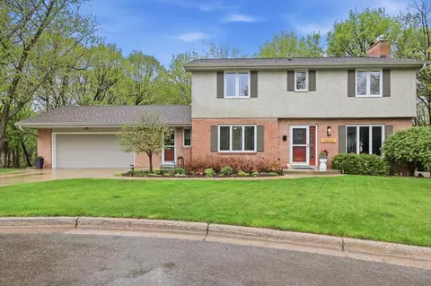 13112 Myrtle Dr, Burnsville, MN 55337